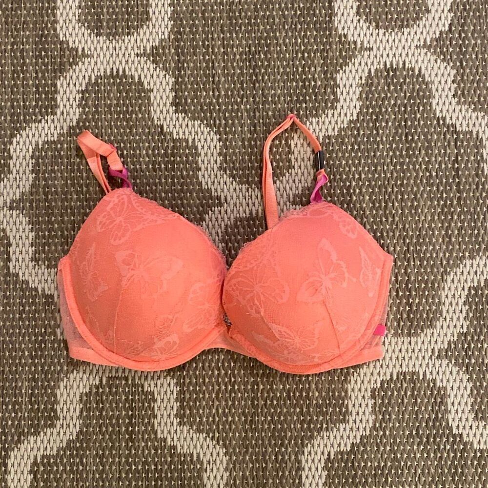 Victoria’s Secret push-up bra size 34DD